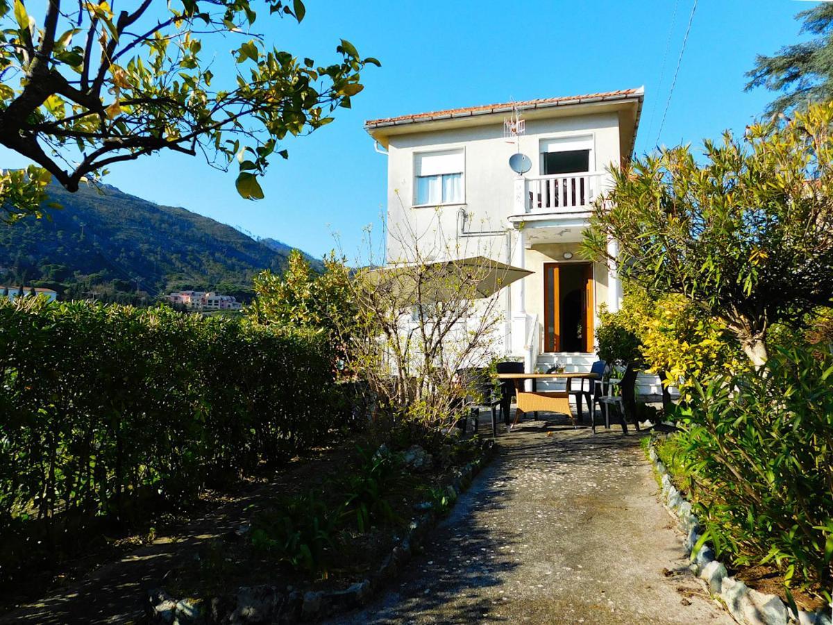 Vacanze In Villa, 레반토 외부 사진